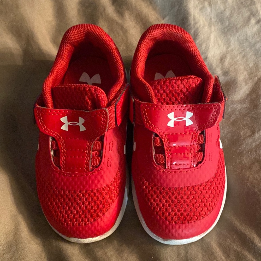 New Under Armour tennis shoes